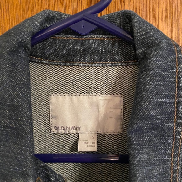 *SOLD* Old Navy Dark Denim Trucker Jean Jacket - Picture 3 of 3